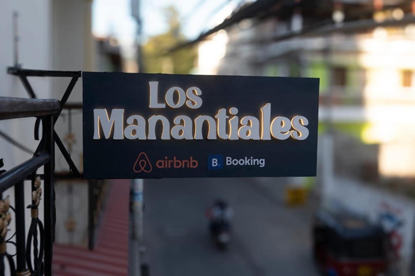 Hotel Los Manantiales Panajachel Buitenkant foto